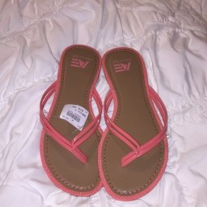 🆕NWT American Eagle coral sandals